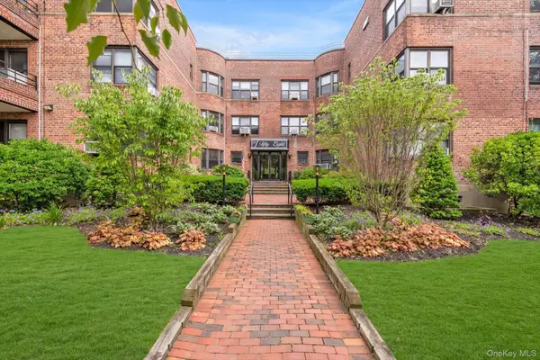 58 Grace Avenue #1G, Great Neck, NY 11021