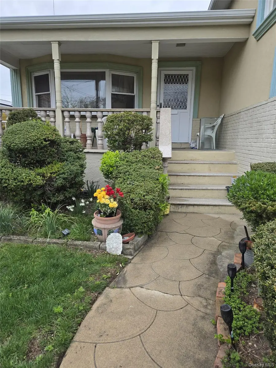 2544 Bayswater Avenue, Far Rockaway, NY 11691 - #2