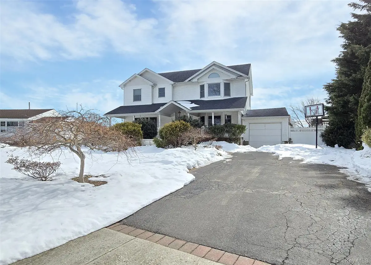 4 Cameo Road, Commack, NY 11725 - #1