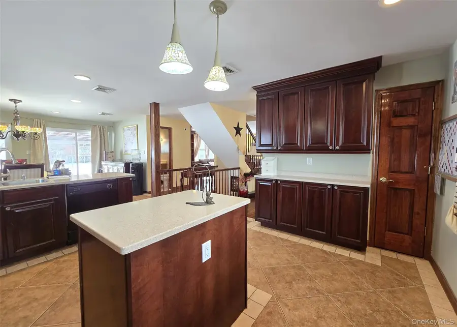 4 Cameo Road, Commack, NY 11725 - #2