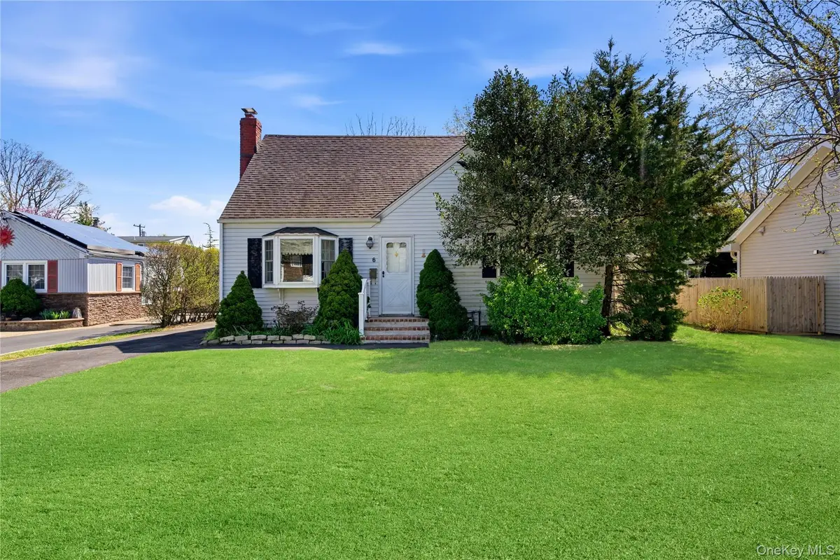 6 Central Avenue, Amityville, NY 11701 - #1