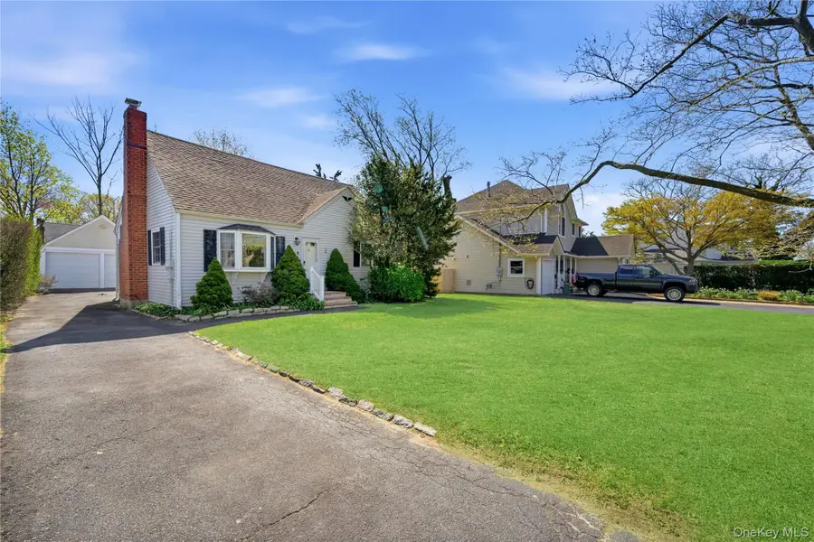 6 Central Avenue, Amityville, NY 11701 - #2