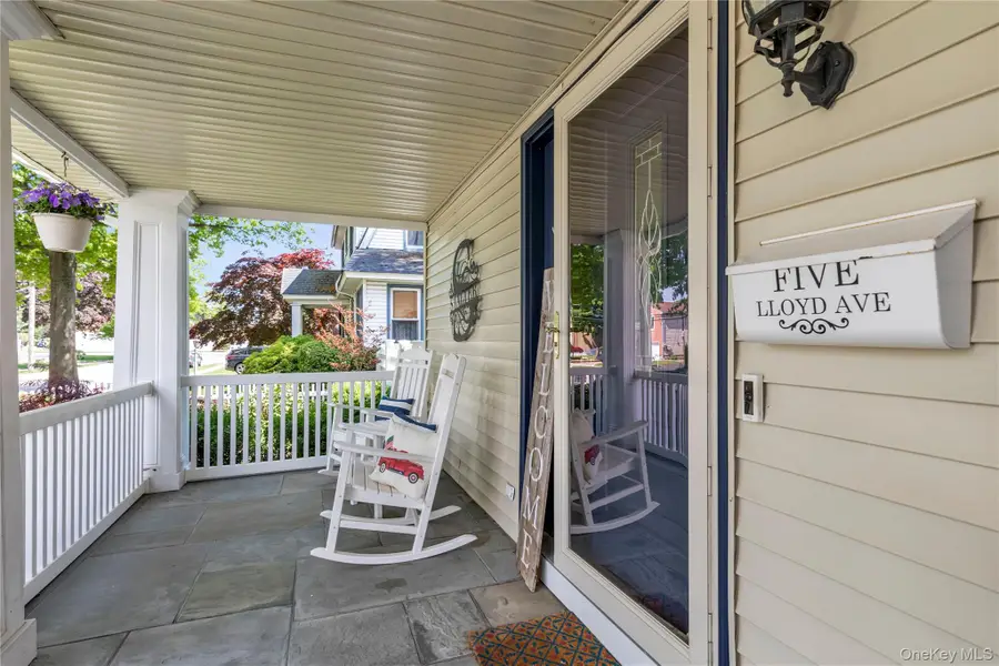 5 Lloyd Avenue, Lynbrook, NY 11563 - #3