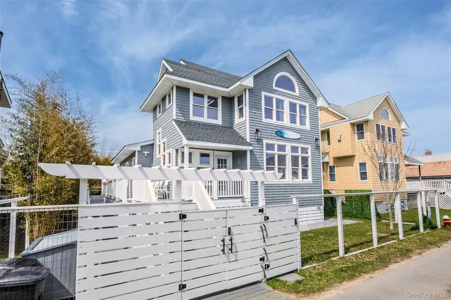 24 Bungalow Walk, Ocean Beach, NY 11770 - #3