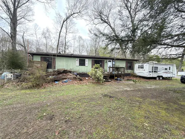 12 Acorn Lane, Hopewell Junction, NY 12533