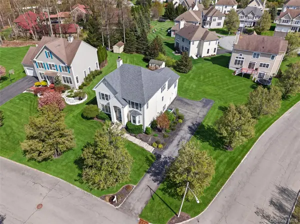 17 Oldwyck Crescent, Highland Mills, NY 10930