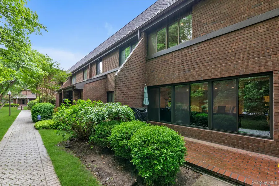 41 Spring Hollow, Roslyn, NY 11576 - #2