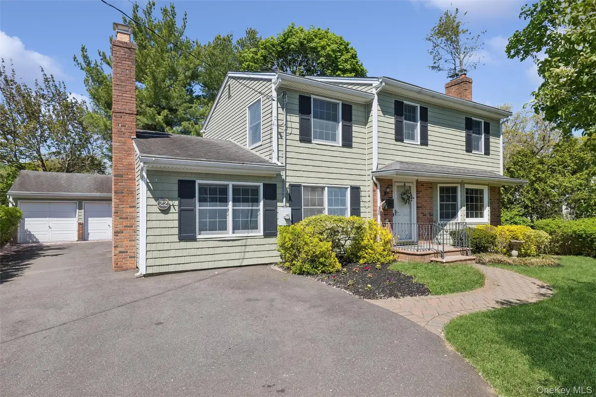 22 Baylis Place, Syosset, NY 11791 - #1