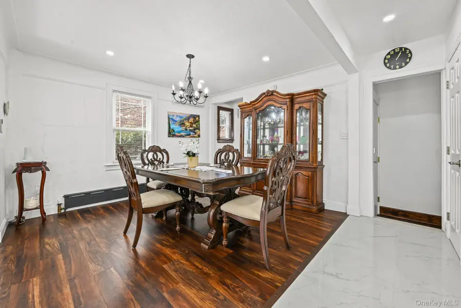 6 Dubonnet Road, Valley Stream, NY 11581 - #3