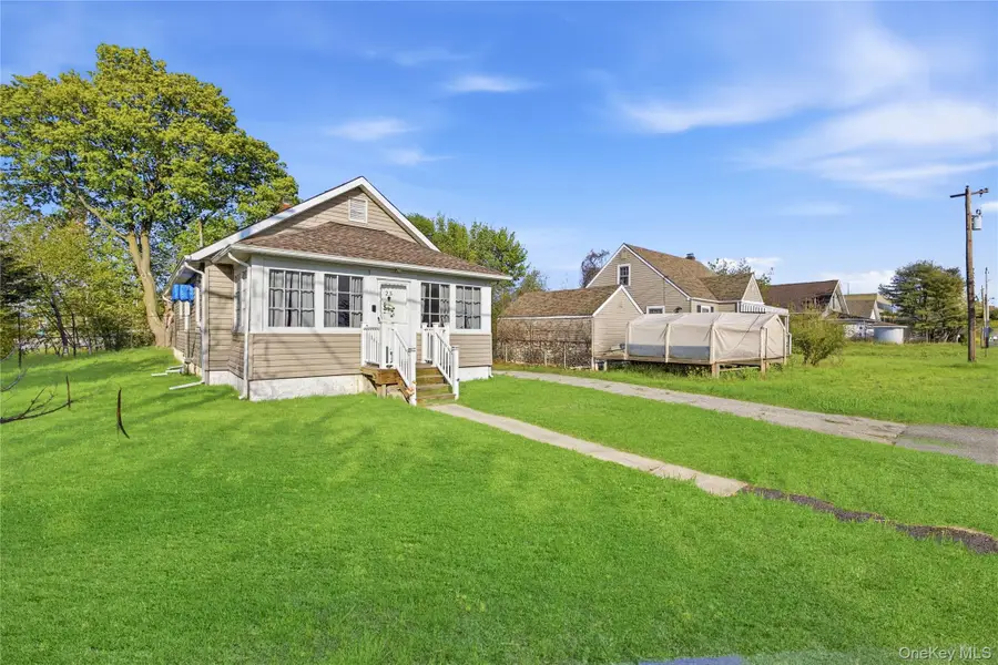 25 Lamport Avenue, Port Jefferson Station, NY 11776 - #2