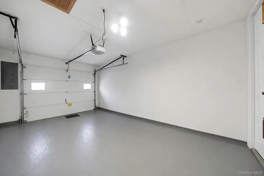 323 A Woodbridge Drive, Ridge, NY 11961 - #3