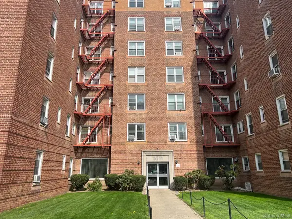 3011 Parsons Boulevard #7N, Flushing, NY 11354