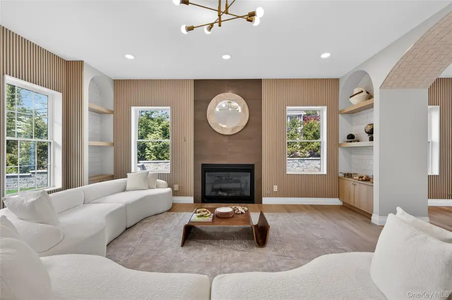 15 Ridge Drive, Port Washington, NY 11050 - #3