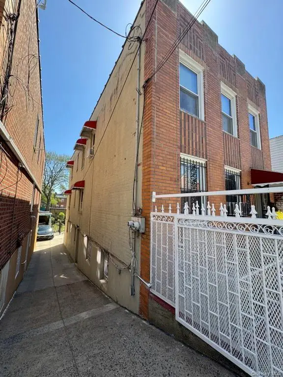 3360 Holland Avenue, Bronx, NY 10467 - #3