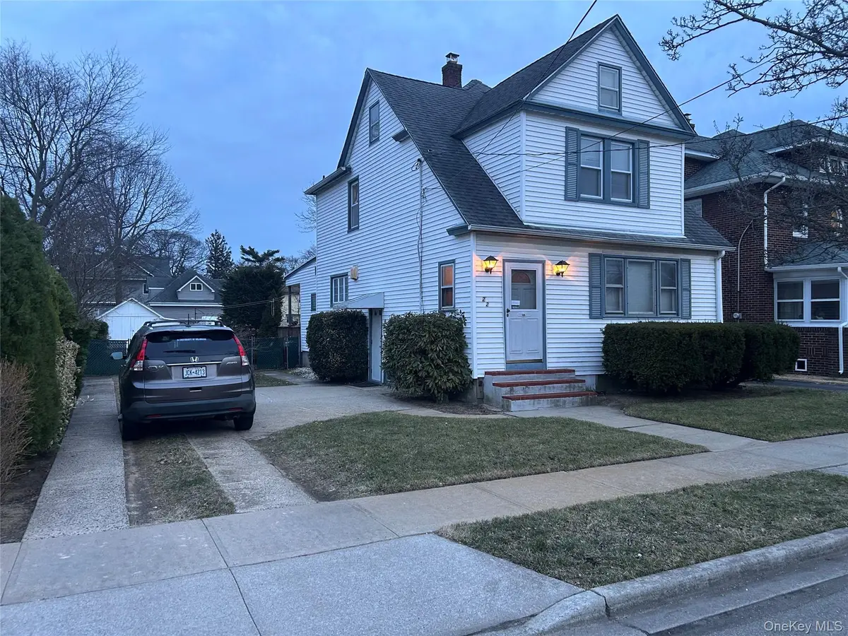 22 Sylvan Place, Valley Stream, NY 11581 - #1