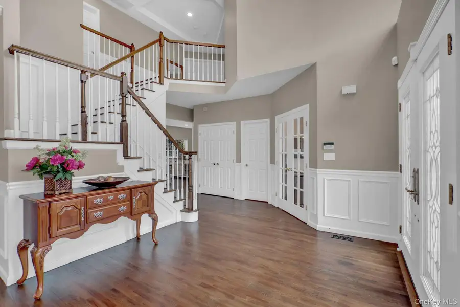 6 Arborvitae Lane, Miller Place, NY 11764 - #3