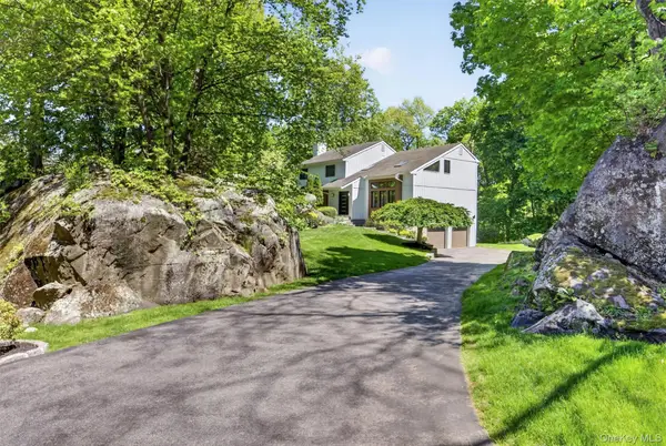 8 Amalfi Drive, Cortlandt Manor, NY 10567