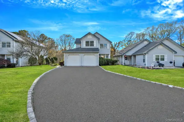 206 Dorado Court N, Middle Island, NY 11953