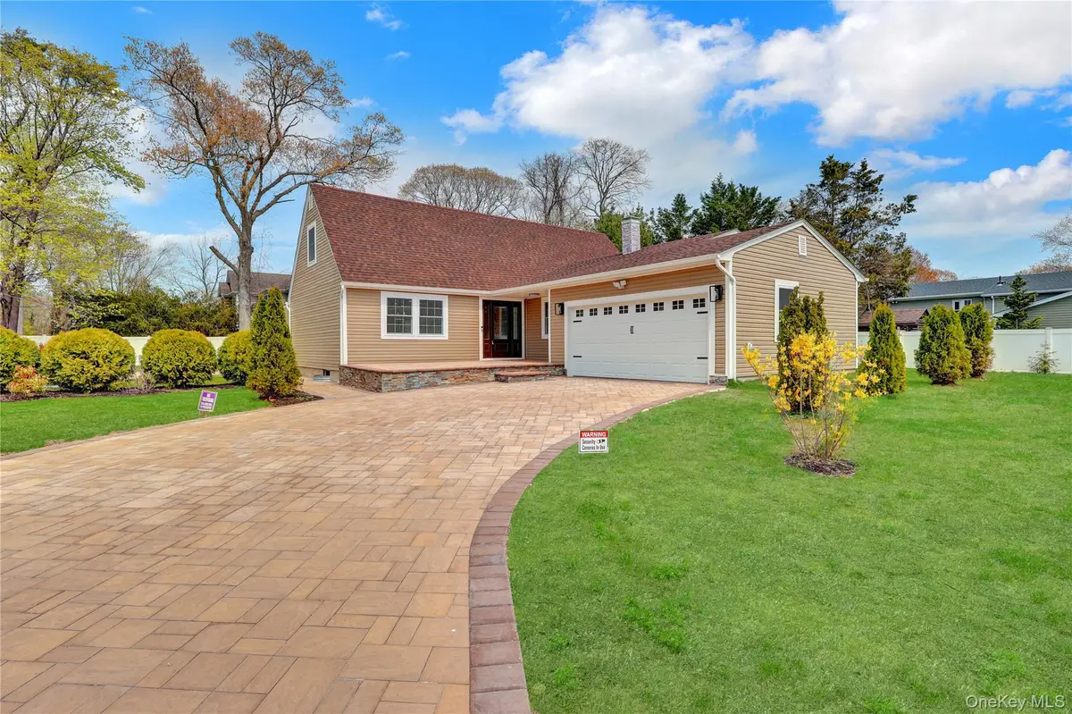 907 Pearl Street, Bohemia, NY 11716 - #1