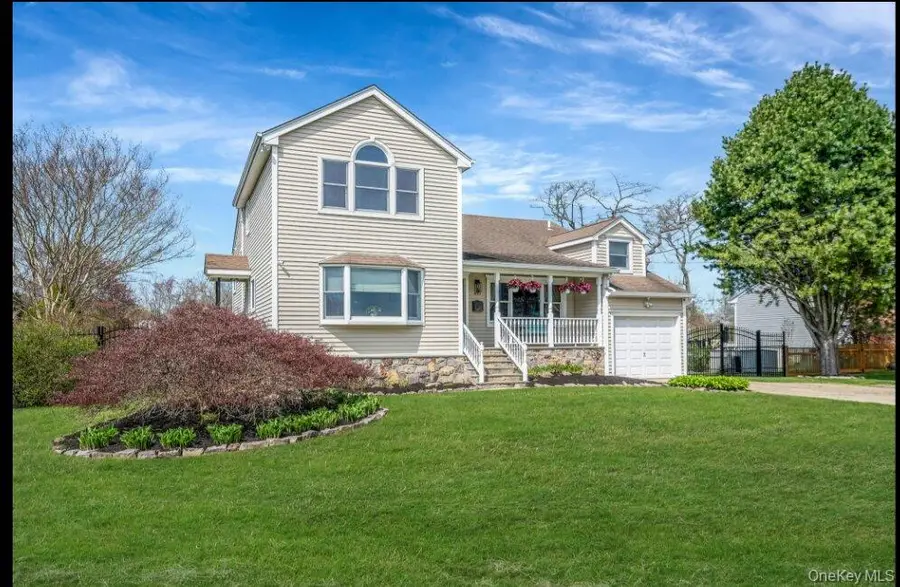 488 Everdell Avenue, West Islip, NY 11795 - #2