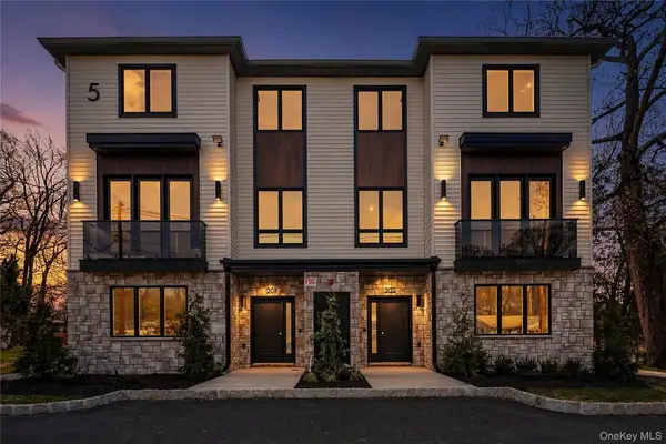 5 Mirror Lake Road #202, Spring Valley, NY 10977