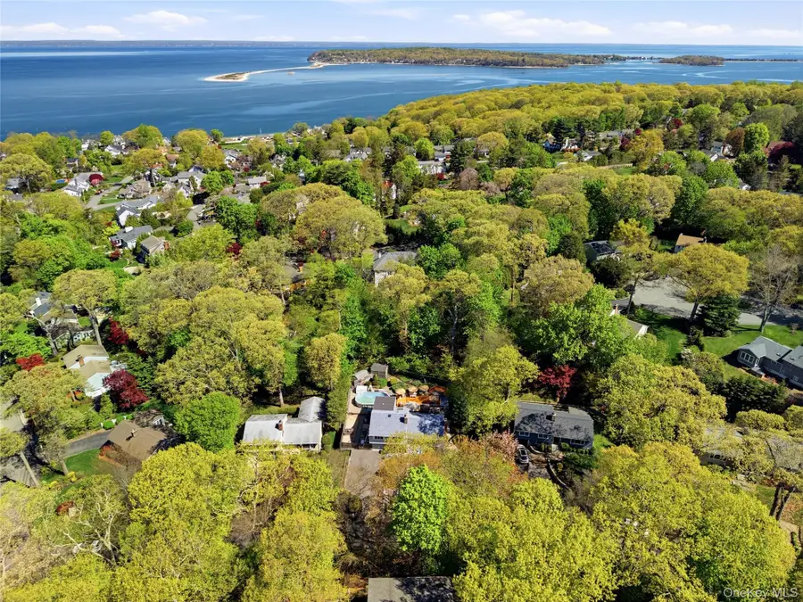 16 Dale Road, Huntington, NY 11743 - #3