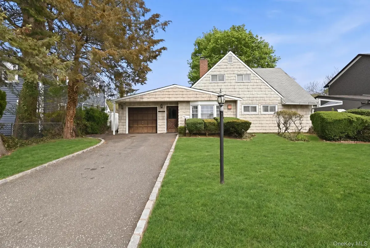 15 Bird Lane, Hicksville, NY 11801 - #1