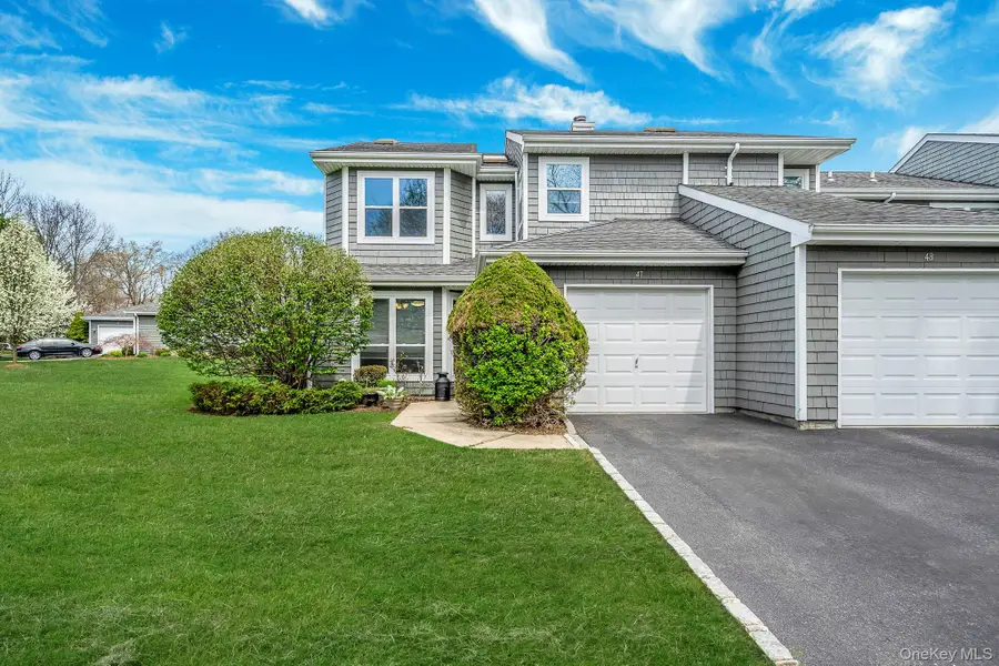 47 Madder Lake Circle, Commack, NY 11725 - #2