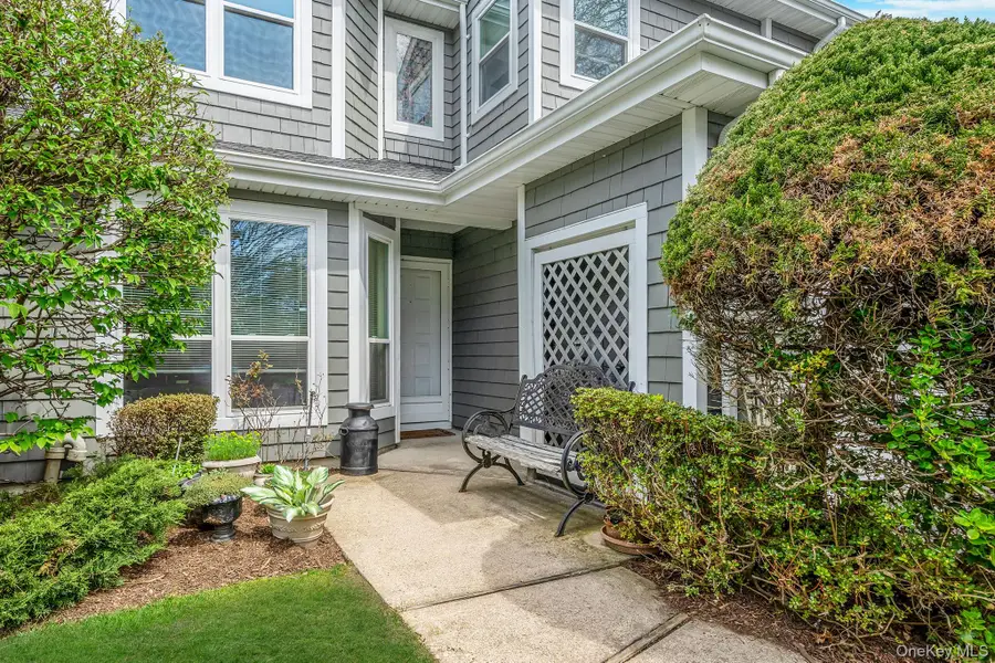 47 Madder Lake Circle, Commack, NY 11725 - #3