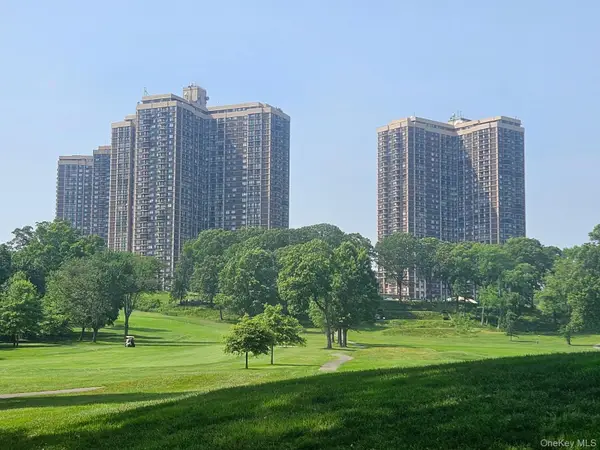 27110 Grand Central Parkway #27C, Floral Park, NY 11005
