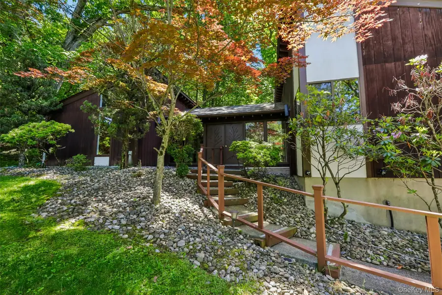 19 Rolling Way, New City, NY 10956 - #2