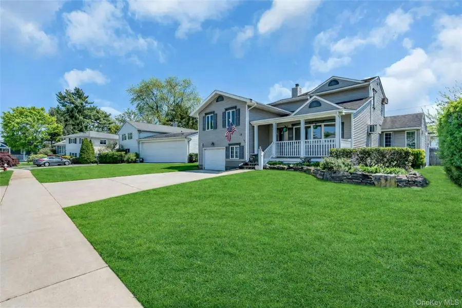 35 Peachtree Lane, Hicksville, NY 11801 - #2