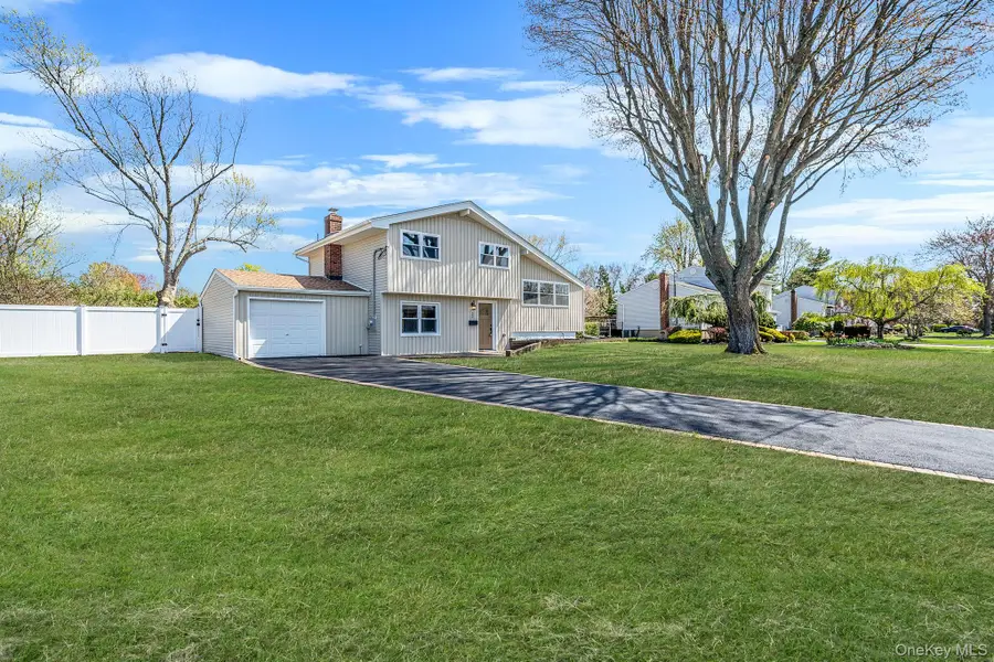 25 Greentree Drive, Oakdale, NY 11769 - #3