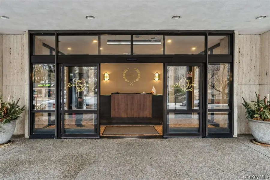 1 Kensington Gate #118, Great Neck, NY 11021 - #3