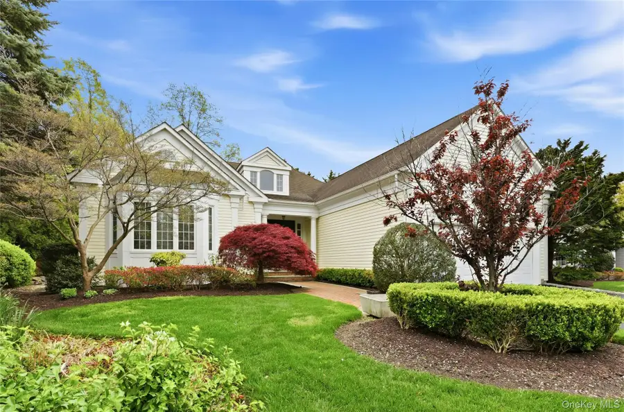 41 Evergreen Circle, Manhasset, NY 11030 - #2