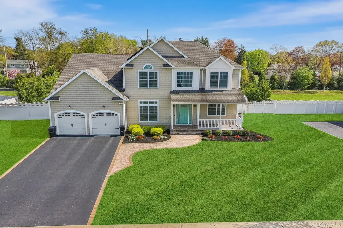 17 Country View Lane, Greenlawn, NY 11740 - #1