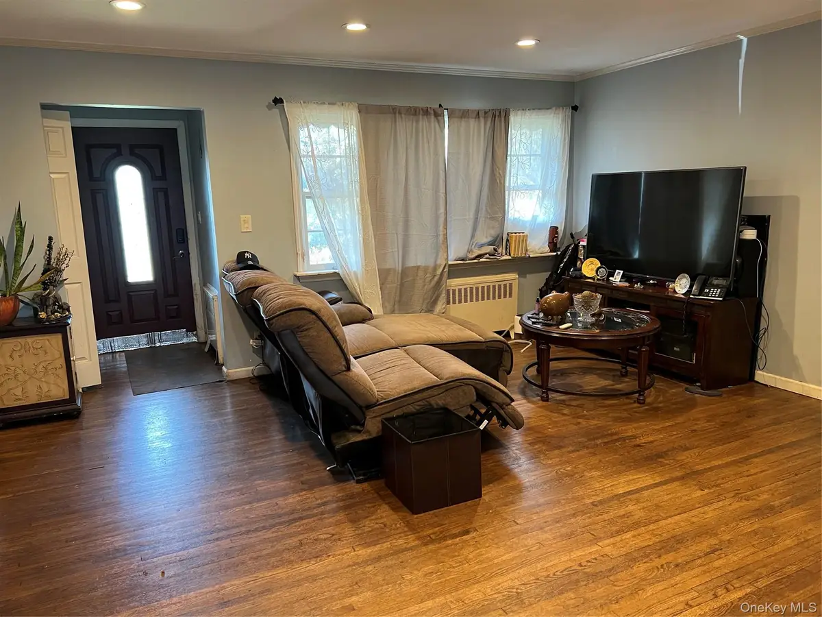 1175 Village Avenue, Baldwin, NY 11510 - #1