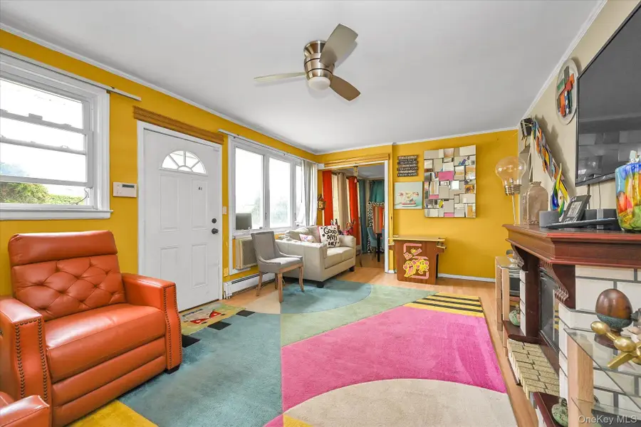 62 Wood Lane, Valley Stream, NY 11581 - #3