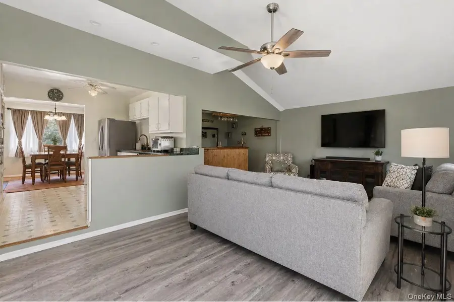 1433 Manatuck Boulevard, Bay Shore, NY 11706 - #3