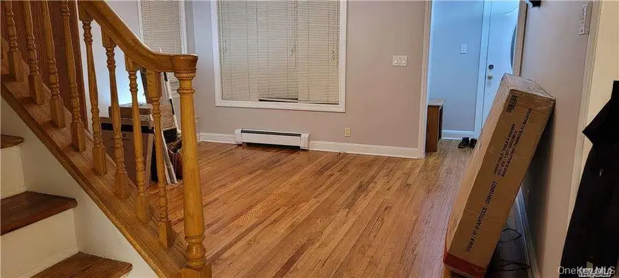 63 E Dover Street, Valley Stream, NY 11580 - #2