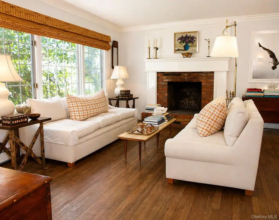 44 Straight Path, Southampton, NY 11968 - #2