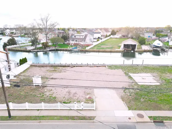 62 Alhambra Road, Massapequa, NY 11758