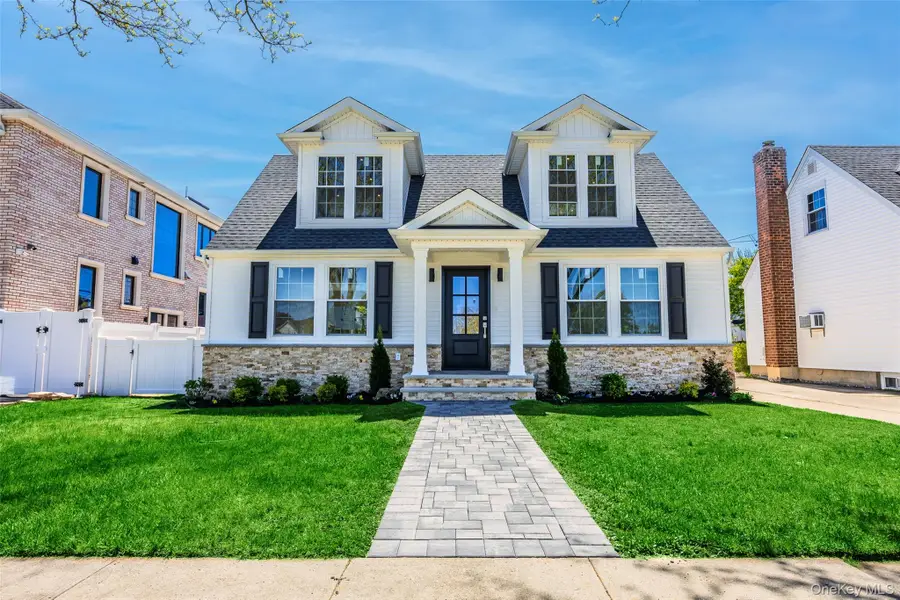 206 Devonshire Drive, New Hyde Park, NY 11040 - #3