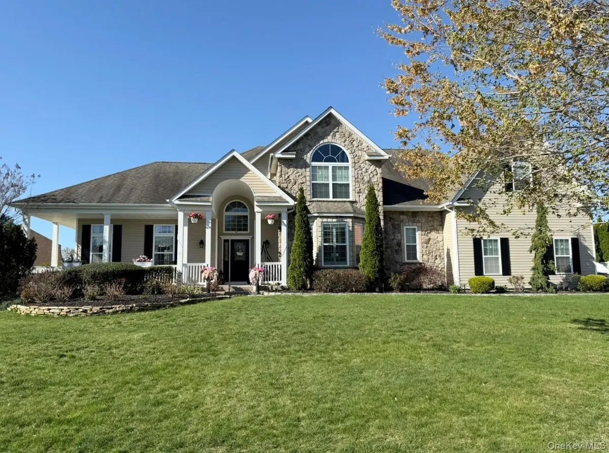 39 Sherwood Drive, Shoreham, NY 11786 - #1