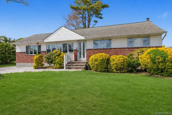 26 Sheridan Street, Old Bethpage, NY 11804