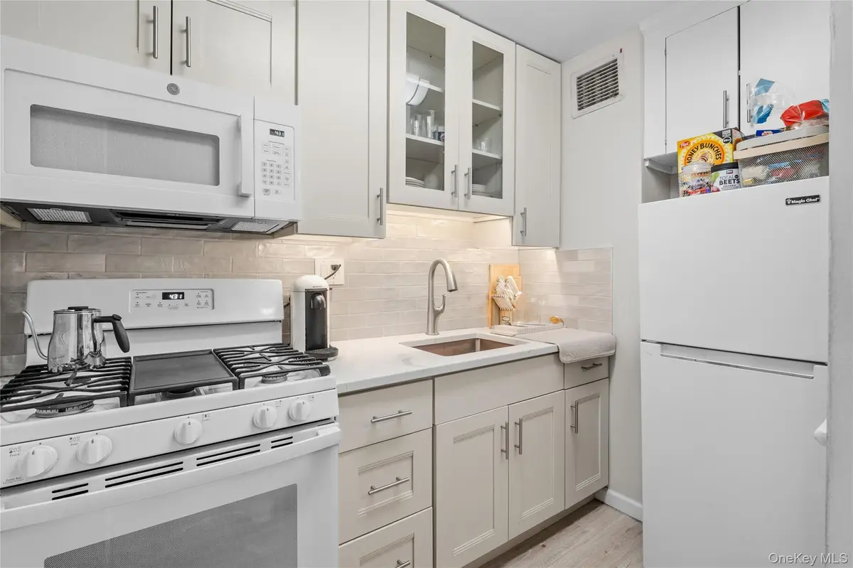 7510 Yellowstone Boulevard #2H, Rego Park, NY 11374 - #1