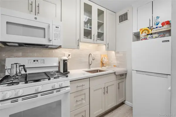 7510 Yellowstone Boulevard #2H, Rego Park, NY 11374