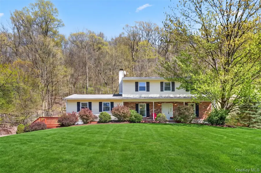 33 Farview Road, Hopewell Junction, NY 12533 - #3