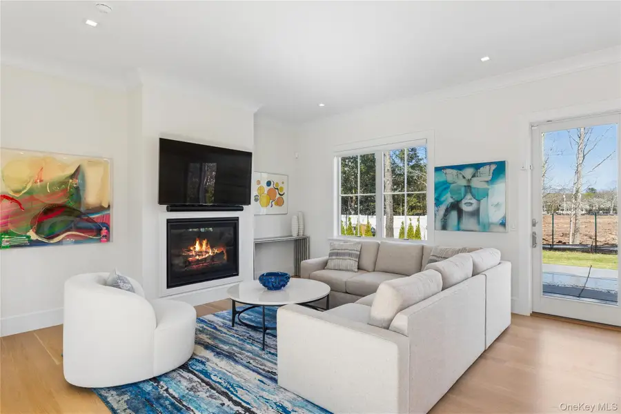 6 Margareta Court, Westhampton Beach, NY 11978 - #2