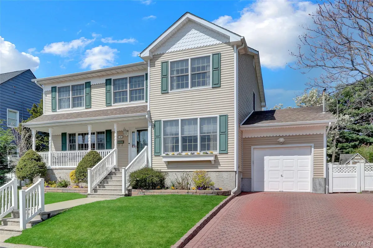 18 Hampton Road, Lynbrook, NY 11563 - #1